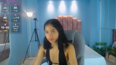 milaa_star online show from February 18, 3:28 am