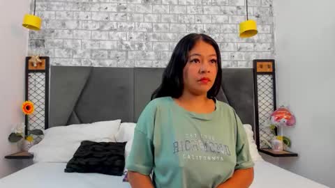 Snapshot of milaaadams chatting on October 2, 10:25 am mila online show from October 2, 10:25 am