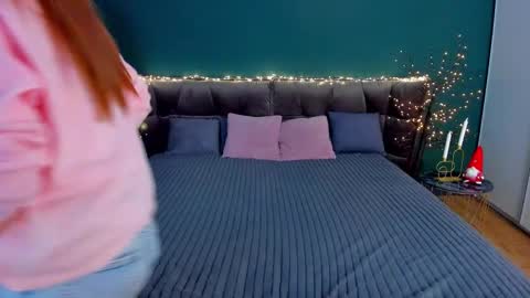 Milla online show from December 20, 6:59 pm