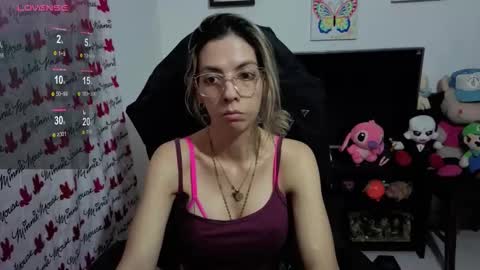 Snapshot of milacoxx8819 chatting on September 30, 12:43 am milacoxx8819 online show from September 30, 12:43 am