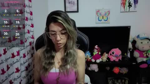 Snapshot of milacoxx8819 chatting on October 2, 2:21 am milacoxx8819 online show from October 2, 2:21 am