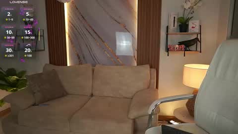 milacrave online show from October 23, 12:06 pm