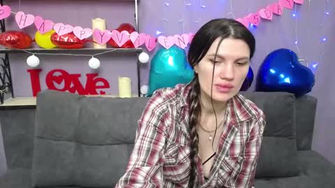 Milaloona online show from February 13, 6:05 pm