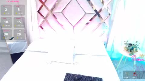 MilaMonroeXX online show from June 25, 2:30 am