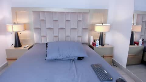 Snapshot of milan_lewiss chatting on September 24, 7:20 pm milan_lewiss online show from September 24, 7:20 pm