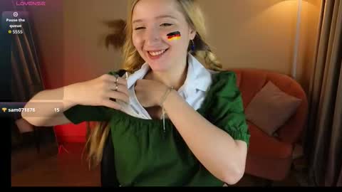 Snapshot of milana__key chatting on September 23, 10:05 pm Milana online show from September 23, 10:05 pm