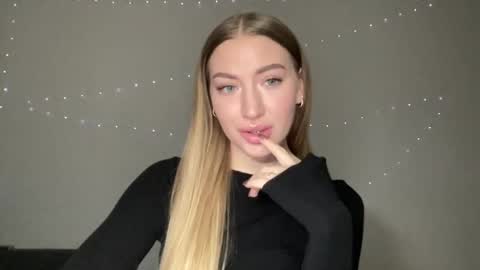 Milana online show from December 28, 11:19 am