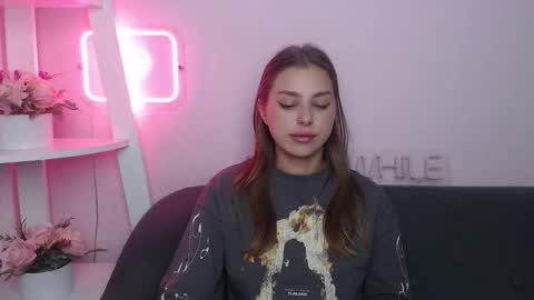 milanaangelas online show from September 22, 5:00 am