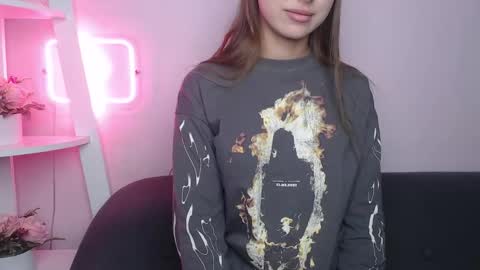 milanaangelas online show from October 7, 8:27 pm