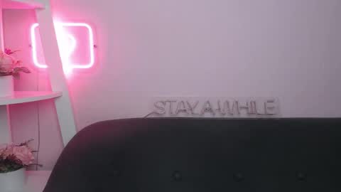 milanaangelas online show from November 18, 8:45 pm