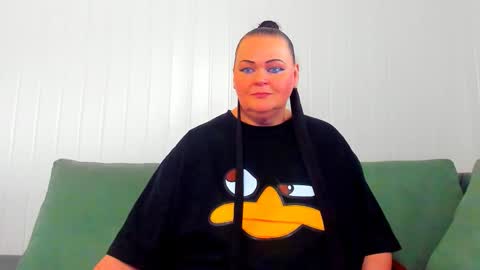 Lana online show from March 13, 1:58 pm