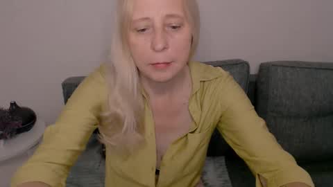 Snapshot of milanav chatting on September 10, 7:09 am Milena online show from September 10, 7:09 am