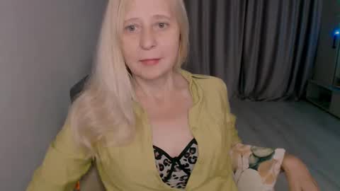 Snapshot of milanav chatting on September 27, 2:53 am Milena online show from September 27, 2:53 am