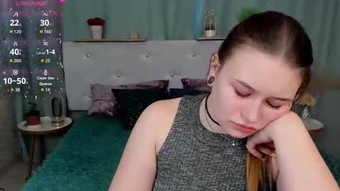 milanaxhoney online show from February 20, 6:26 am