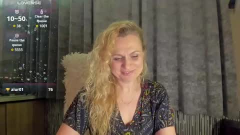 milanna_x online show from May 15, 10:39 pm