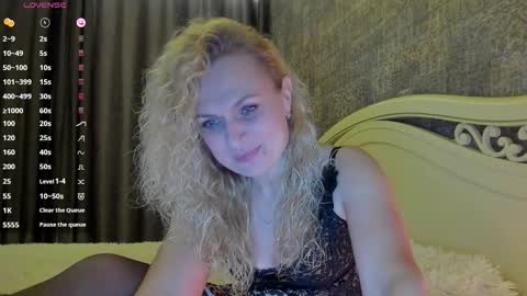 milanna_x online show from September 25, 9:22 pm