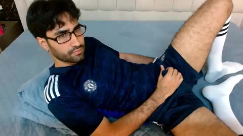 milanzaire online show from January 7, 7:52 pm