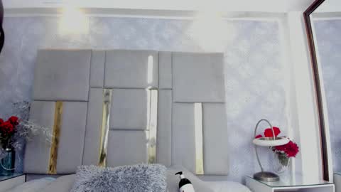 Snapshot of milasaenz1 chatting on September 24, 12:23 pm Cami online show from September 24, 12:23 pm