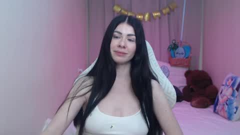 milasecretsss online show from April 14, 11:35 am