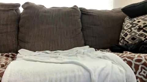 Snapshot of milehighcumsupply chatting on December 23, 7:09 pm milehighcumsupply online show from December 23, 7:09 pm