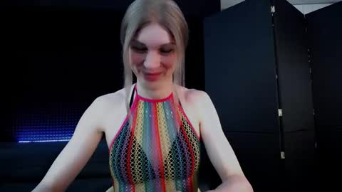 Snapshot of milena_hardy chatting on September 29, 4:44 am Milena Hardy online show from September 29, 4:44 am