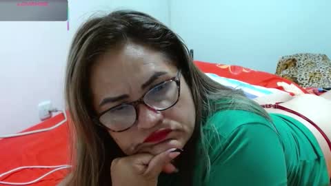 Snapshot of milena_hoot_ chatting on September 29, 2:54 am MILENA online show from September 29, 2:54 am