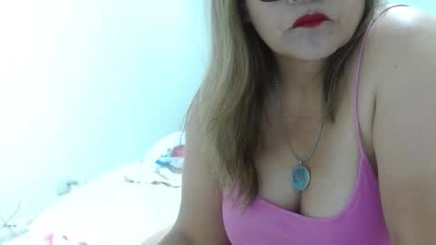 Snapshot of milena_hoot_ chatting on September 23, 2:49 am MILENA online show from September 23, 2:49 am