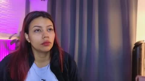 milena_lawson online show from December 15, 10:33 am