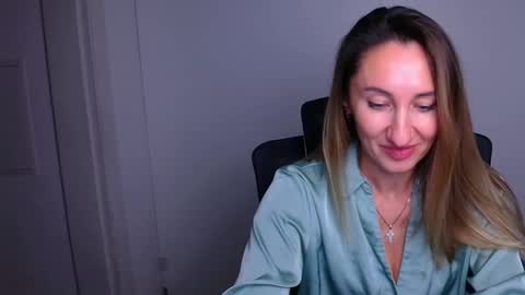 Milena online show from December 17, 8:54 am