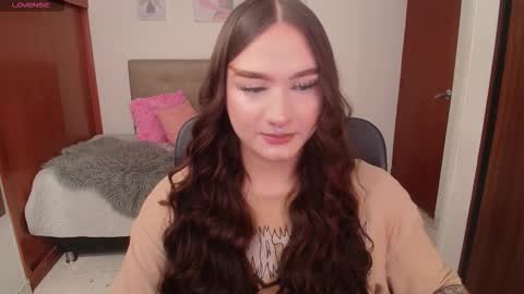 Miley online show from December 4, 3:22 pm