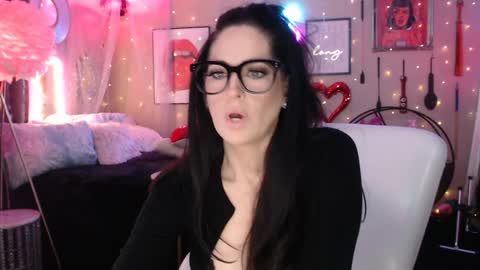Milf Lacey online show from January 27, 5:26 pm