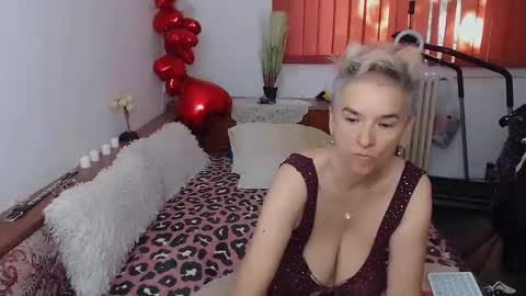 milfdolores online show from September 24, 5:47 am