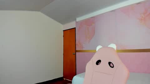 Snapshot of milk_candy16 chatting on September 26, 12:35 pm S O F I A online show from September 26, 12:35 pm