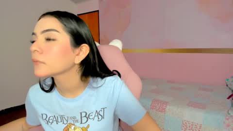Snapshot of milk_candy16 chatting on October 7, 12:23 pm S O F I A online show from October 7, 12:23 pm
