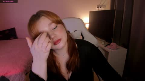 Lisa online show from December 1, 4:32 pm