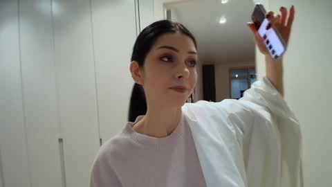 milla bella online show from January 14, 7:22 pm