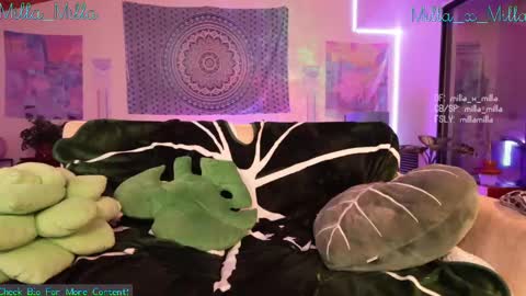 milla_milla online show from February 27, 11:28 am