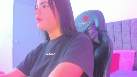 miller_silvana online show from June 1, 11:55 am