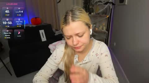 Millie online show from October 27, 8:53 pm