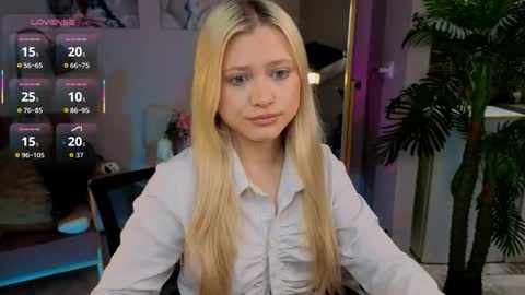 Millie online show from October 19, 1:27 pm