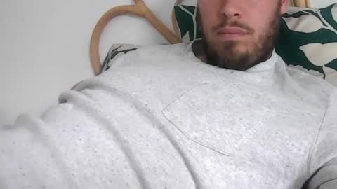 milowww1601 online show from April 13, 9:46 am