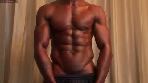 Snapshot of miltonn_jakee chatting on February 26, 6:40 am Miltonn online show from February 26, 6:40 am
