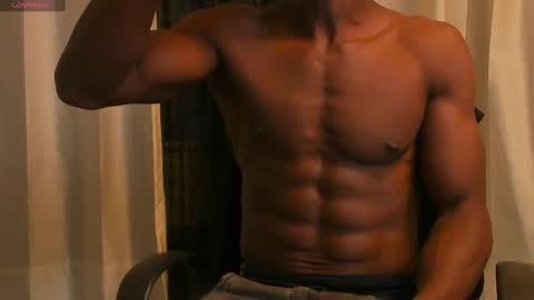 Snapshot of miltonn_jakee chatting on February 20, 11:21 pm Miltonn online show from February 20, 11:21 pm