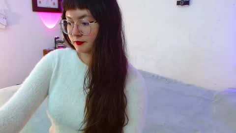 mily_baker online show from October 24, 12:44 am