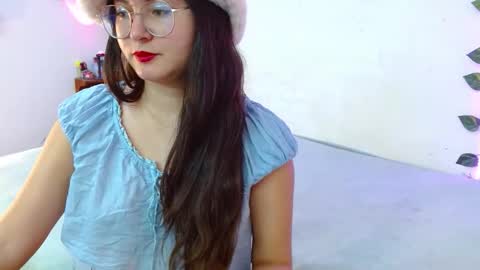 Snapshot of mily_baker chatting on September 23, 7:20 pm mily_baker online show from September 23, 7:20 pm