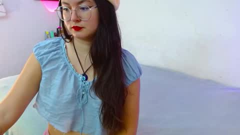 Snapshot of mily_baker chatting on October 14, 6:22 pm mily_baker online show from October 14, 6:22 pm