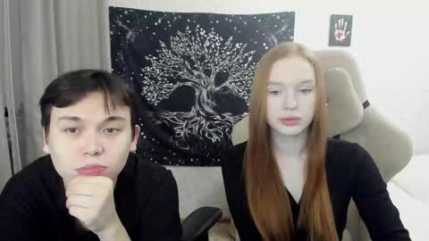 Snapshot of milymi_ chatting on January 15, 5:26 pm Milena and Jasper online show from January 15, 5:26 pm