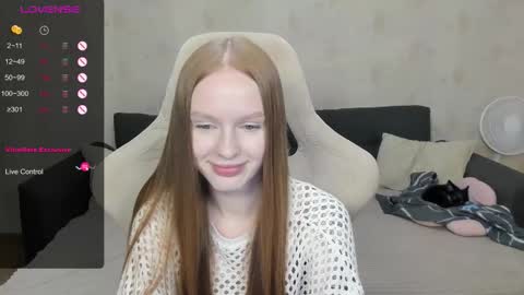 Snapshot of milymi_ chatting on September 17, 1:47 pm Milena and Jasper online show from September 17, 1:47 pm