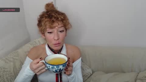 Snapshot of mimi_la chatting on October 17, 11:03 am mimi_la online show from October 17, 11:03 am