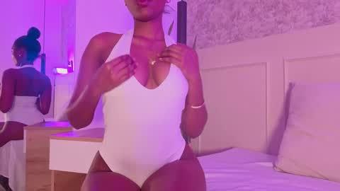 mimi_morgan online show from June 3, 3:42 am